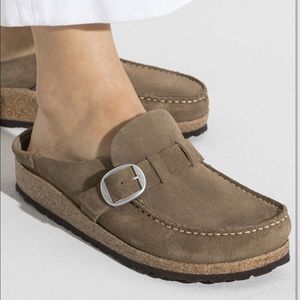 NWOT Buckley Birkenstocks tea